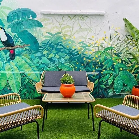 Artistic Flat Next To Ruzafa Welcome To The Jungle Valencia Exterior photo