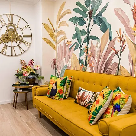 Artistic Flat Next To Ruzafa Welcome To The Jungle Valencia Exterior photo