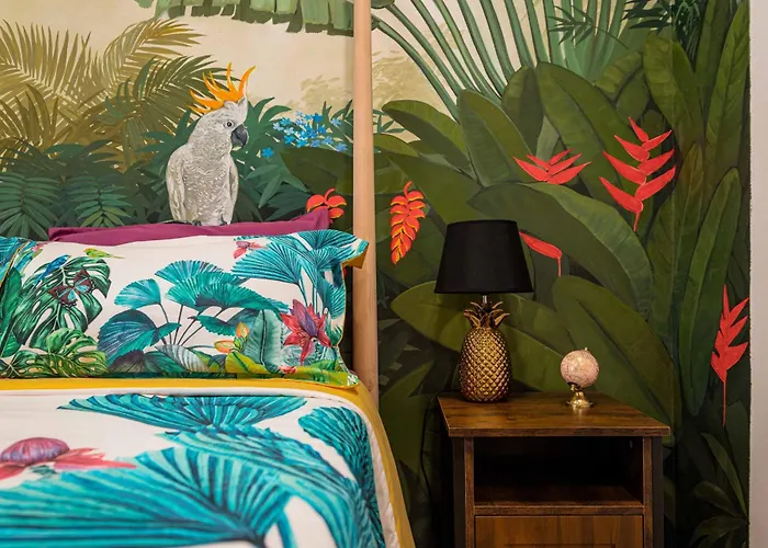Artistic Flat Next To Ruzafa Welcome To The Jungle